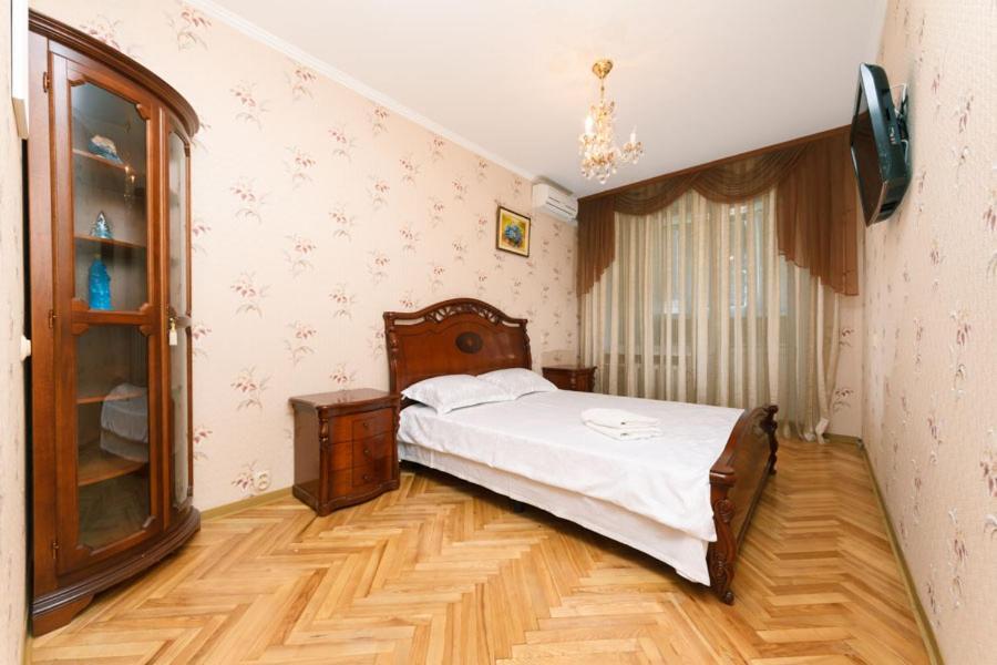 Apartment On Volodymirska 73 Street Kijów Zewnętrze zdjęcie